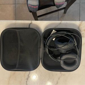 TaoTronics Noise Cancelling Foldable Bluetooth Headphones - Black